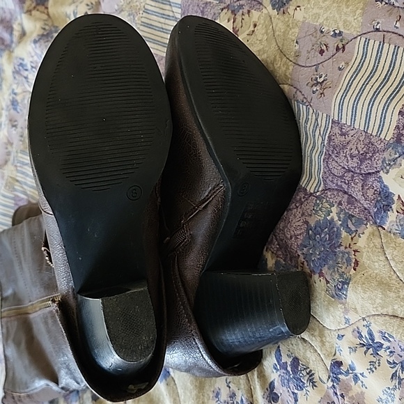 Vegan leather tall riding moto boots. Size 8 - Picture 6 of 8